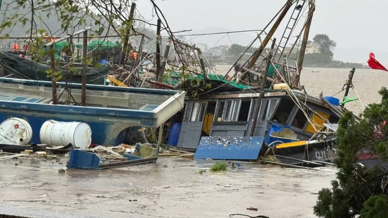 Hoàn lưu bão số 1 gây mưa lớn, Quảng Ninh khẩn trương triển khai ứng phó